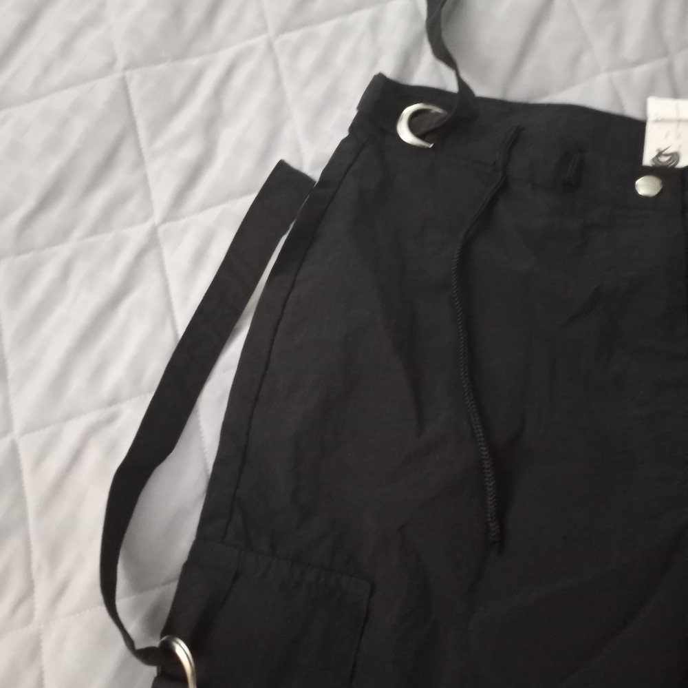 🥰VERY CONFUSING pants - Picture 2 of 5